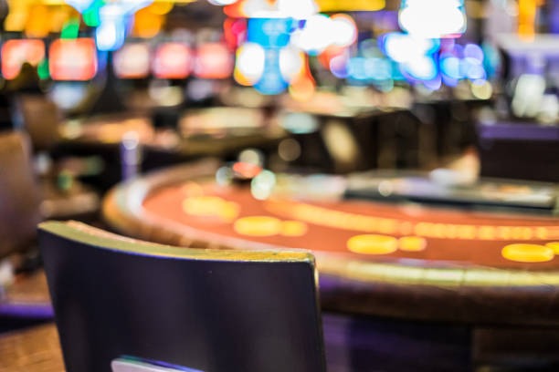 Lucky Twins slot and live-game titles displayed in gacor77 login lobby